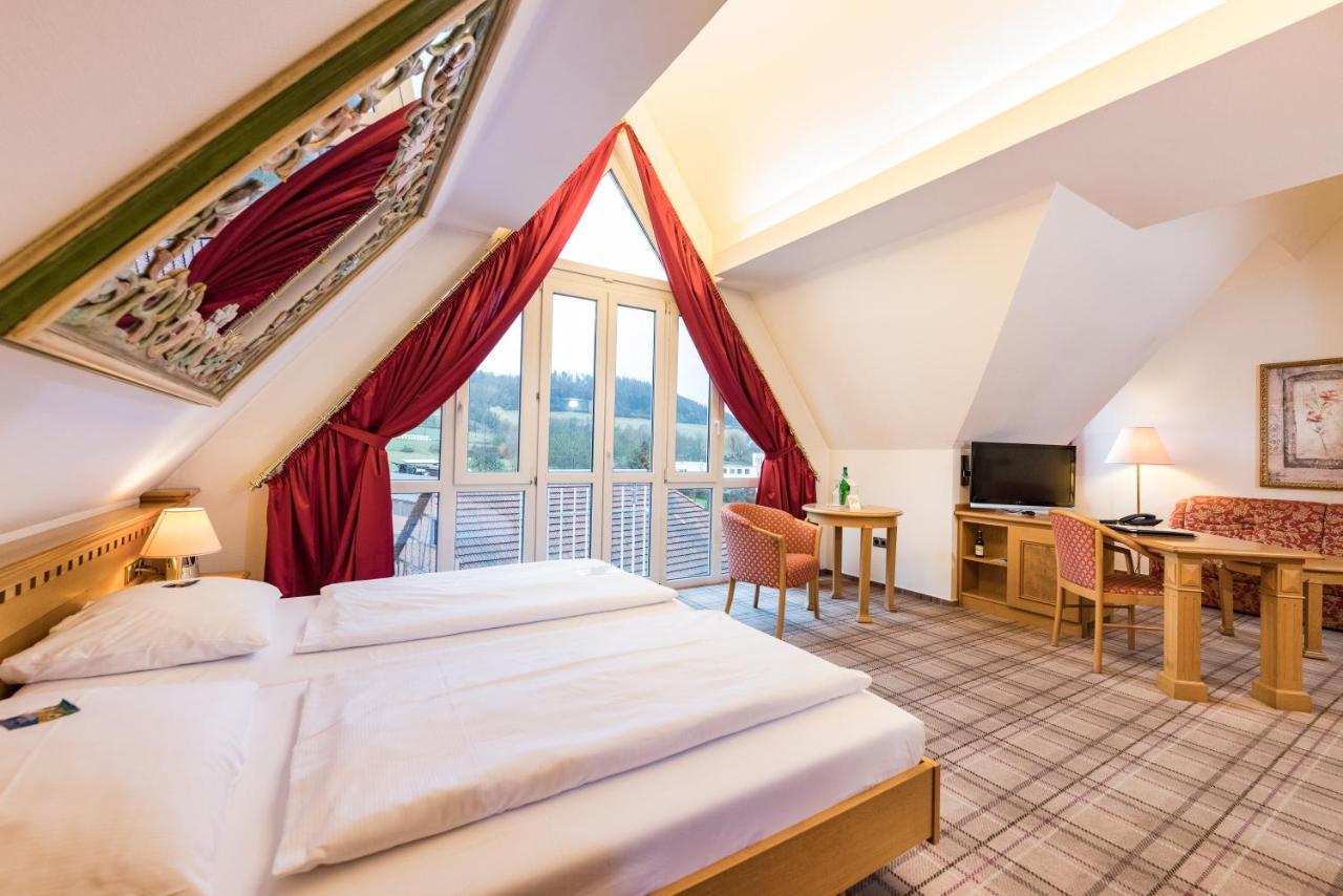 Goebels Hotel Zum Loewen Friedewald  Eksteriør billede